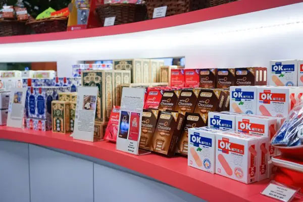 quán <span class='marker'>ái tình</span> 18 quán <span class='marker'>tình yêu</span> 18